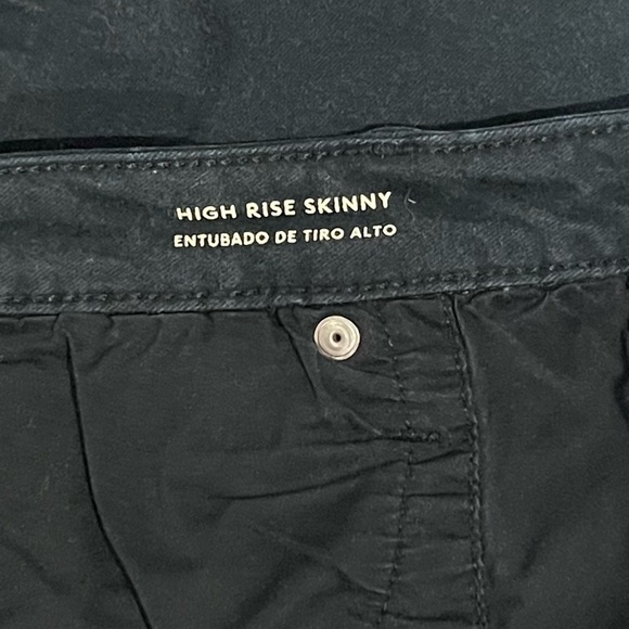 Universal Thread Black High Rise Skinny Distressed Jeans Size 16 Women’s - Picture 4 of 7